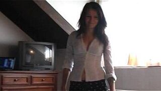 Sexy brunette lapdancig porn video